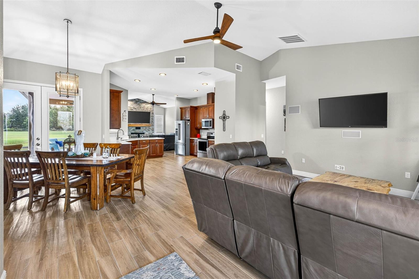 Image 7 of 88 For 7316 Hackamore Road