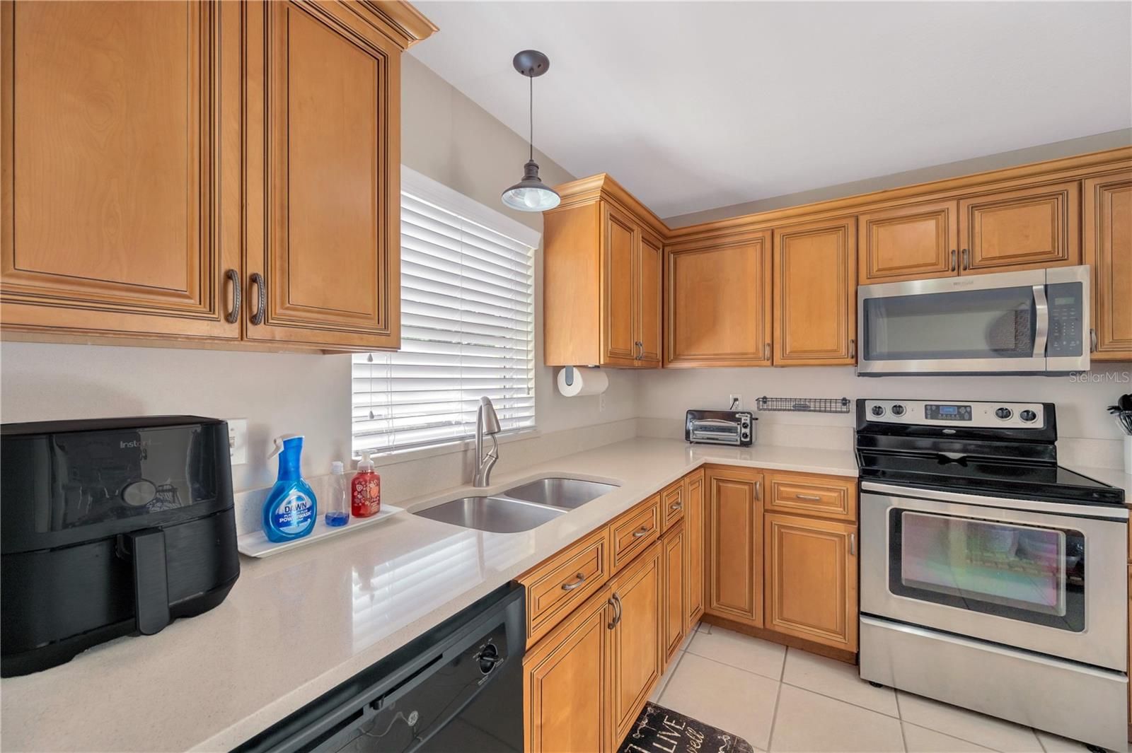 Image 17 of 48 For 721 Holly Terrace