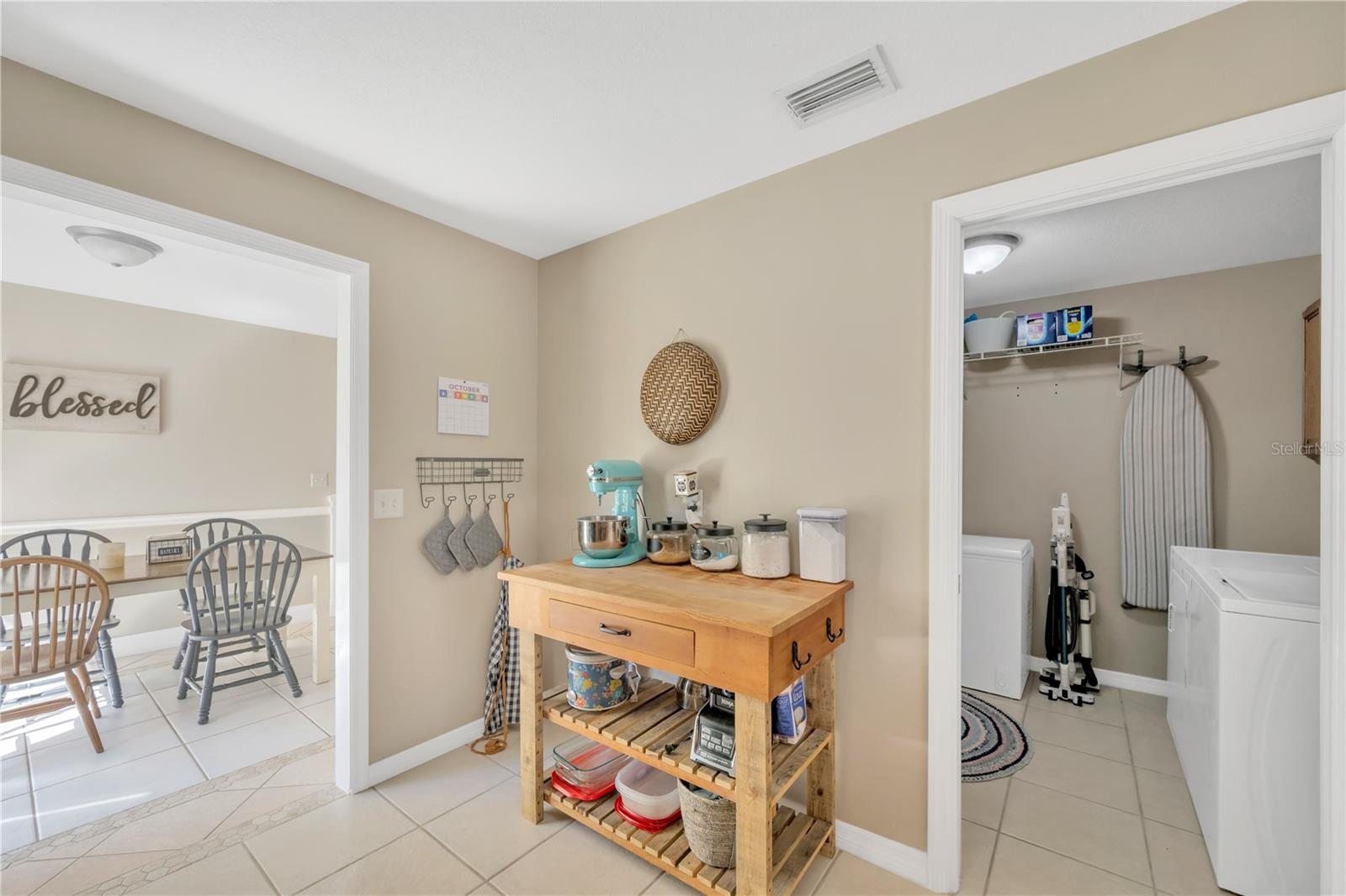 Image 20 of 48 For 721 Holly Terrace