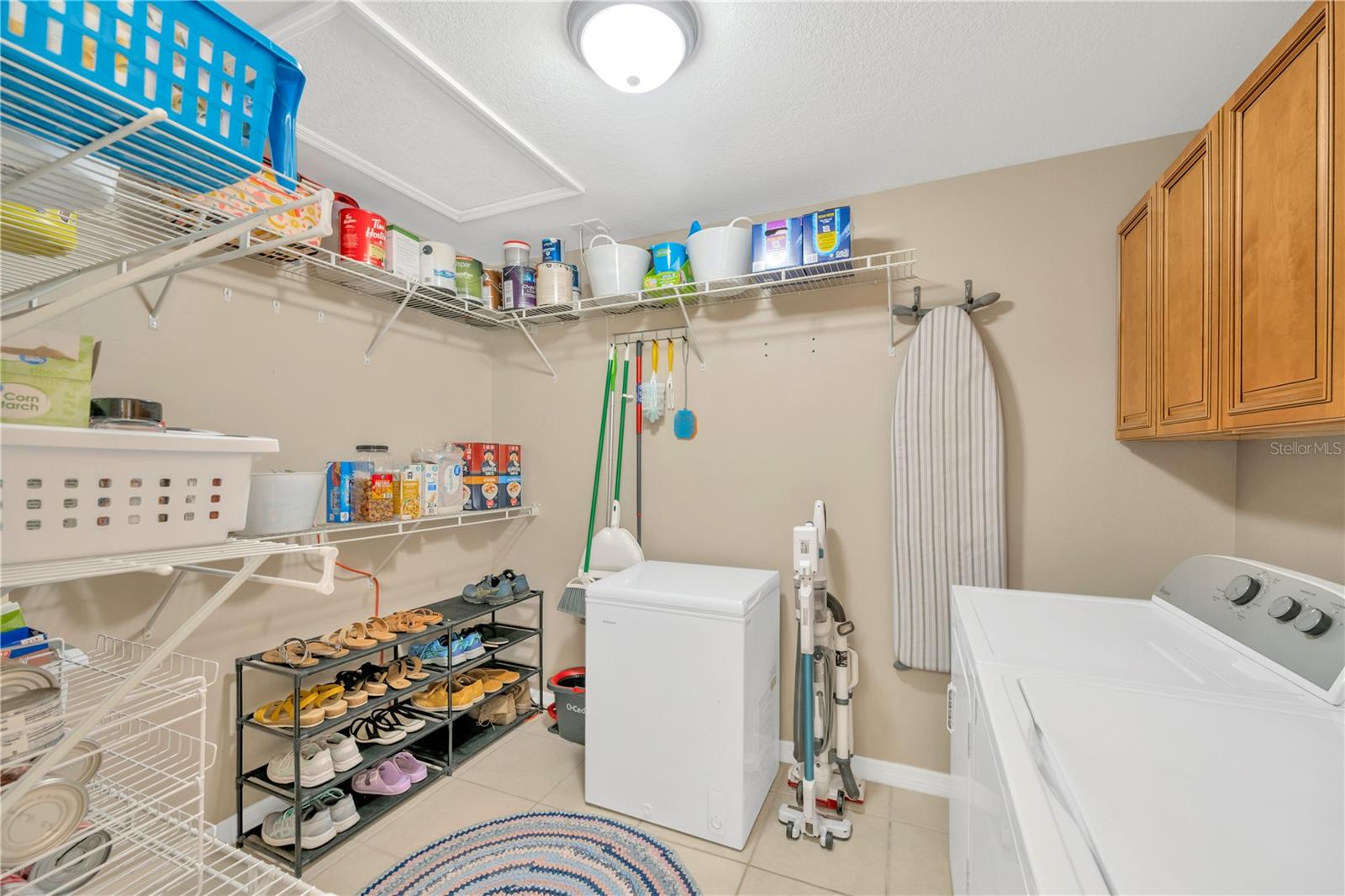 Image 22 of 48 For 721 Holly Terrace