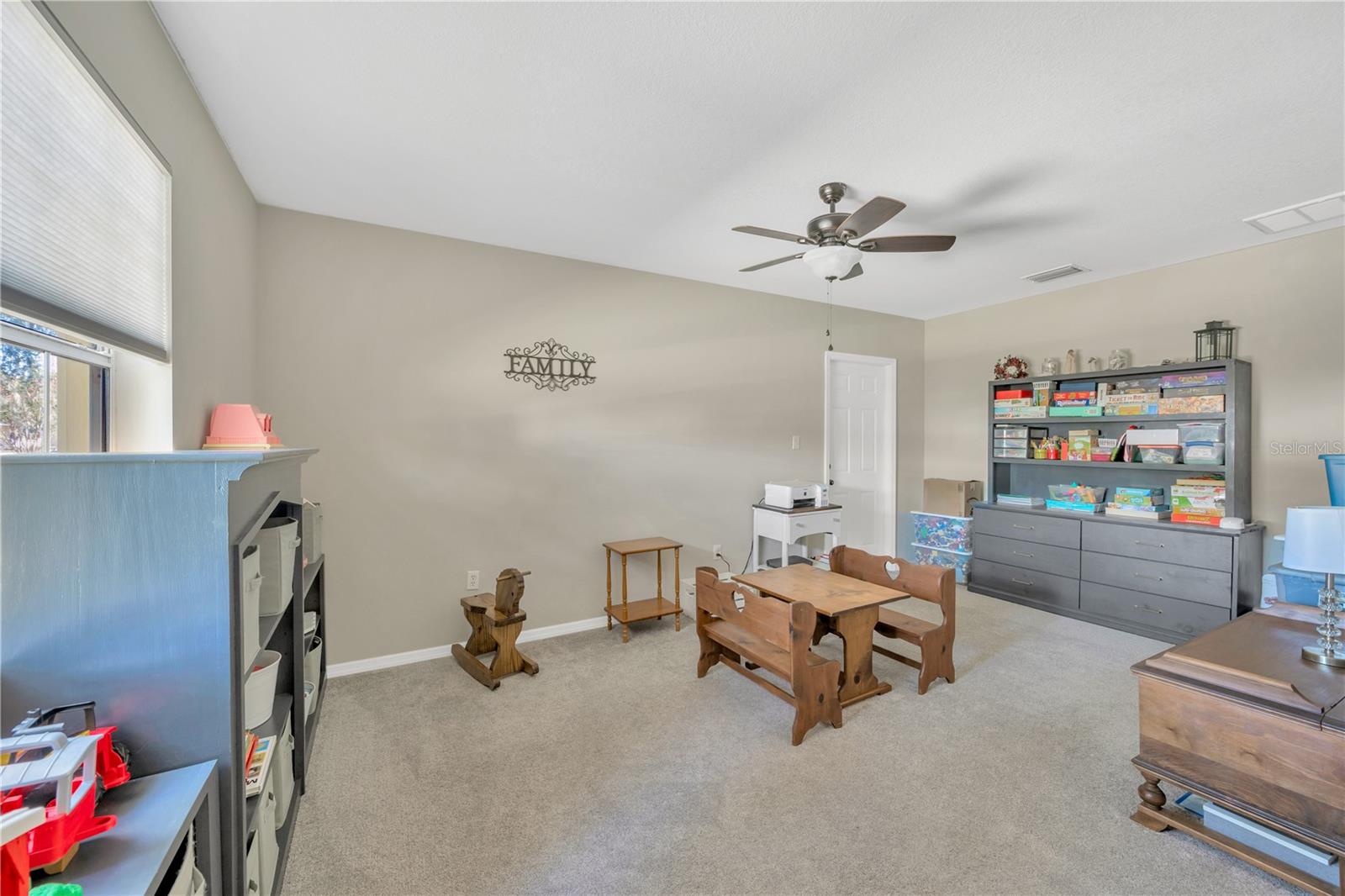 Image 29 of 48 For 721 Holly Terrace