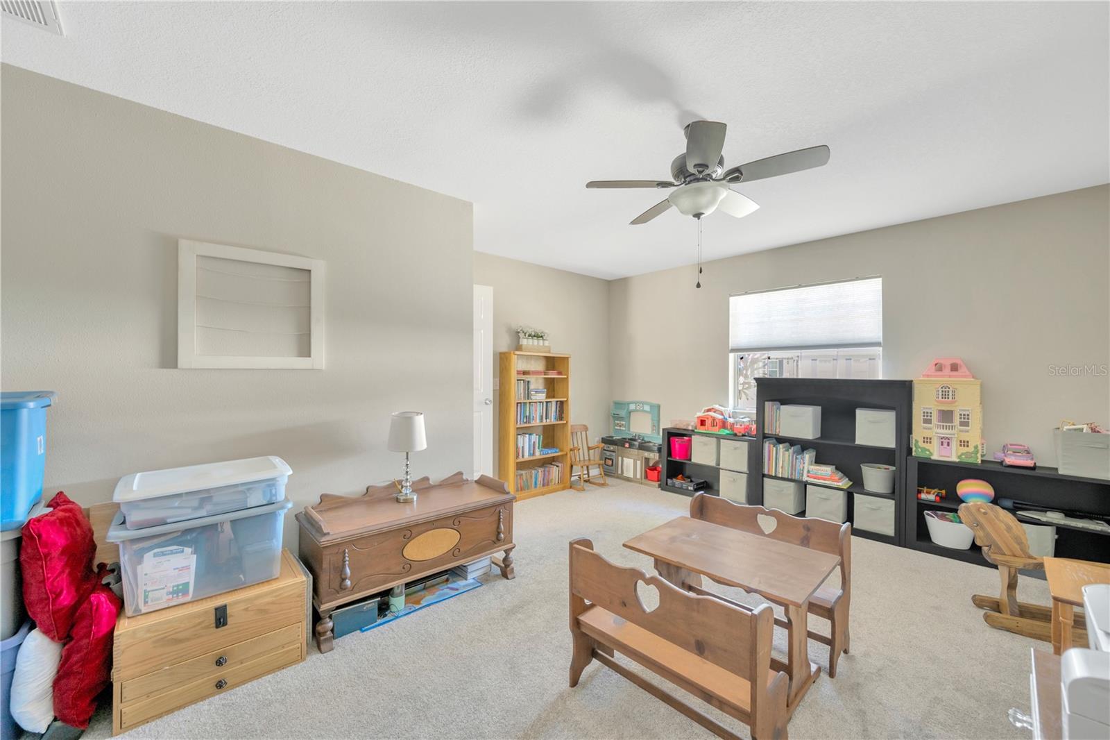 Image 31 of 48 For 721 Holly Terrace