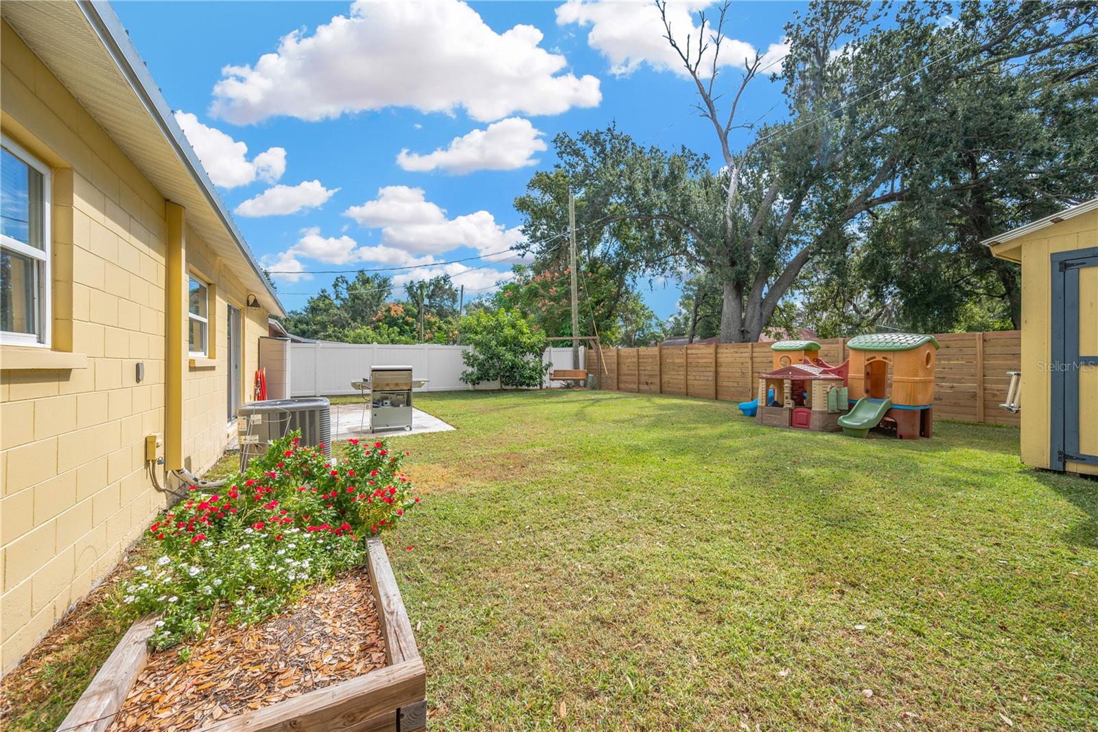 Image 38 of 48 For 721 Holly Terrace