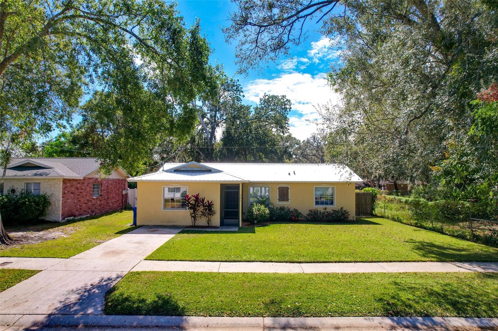 Image 39 of 48 For 721 Holly Terrace