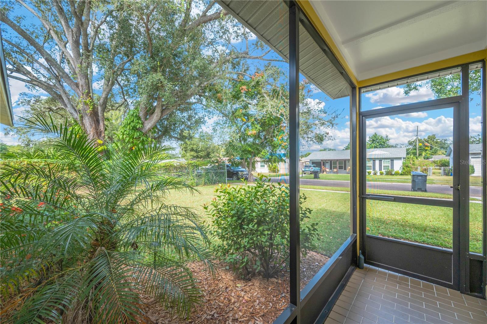 Image 4 of 48 For 721 Holly Terrace