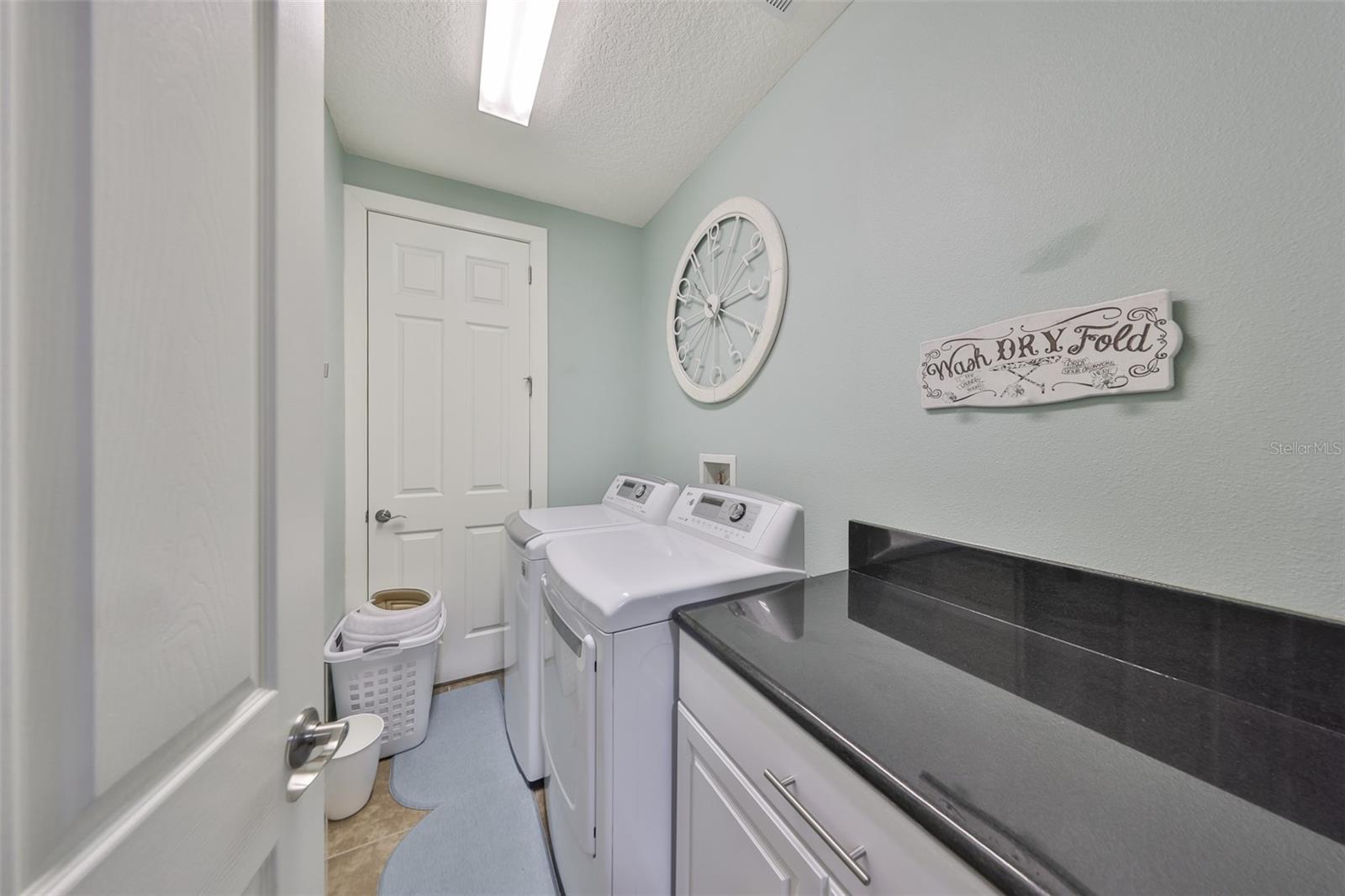 Image 15 of 75 For 511 Winterside Drive