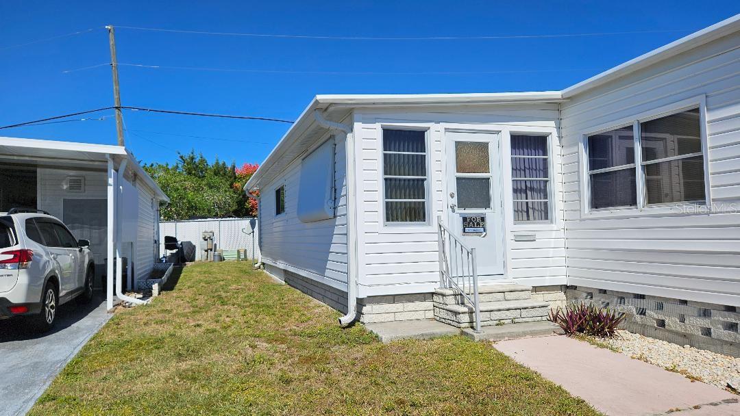 Image 2 of 21 For 8300 Seminole Boulevard 403