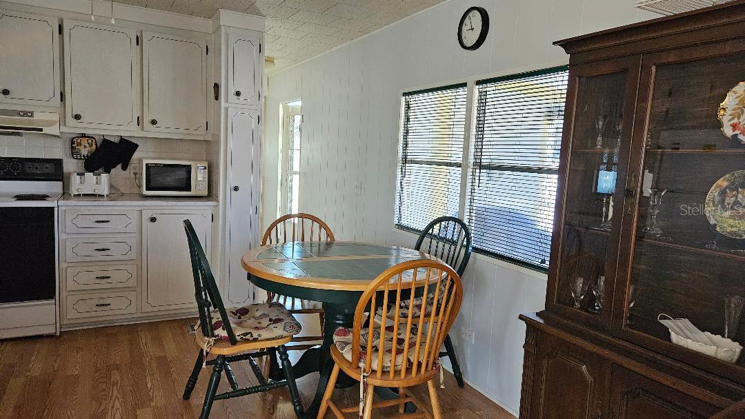 Image 4 of 21 For 8300 Seminole Boulevard 403