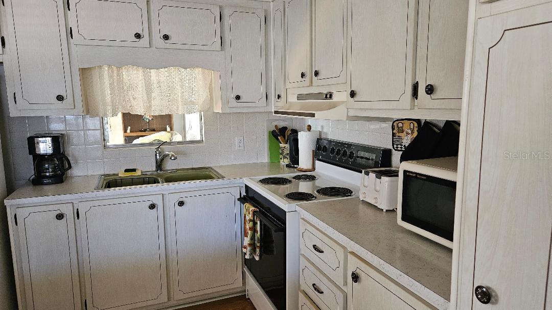 Image 5 of 21 For 8300 Seminole Boulevard 403