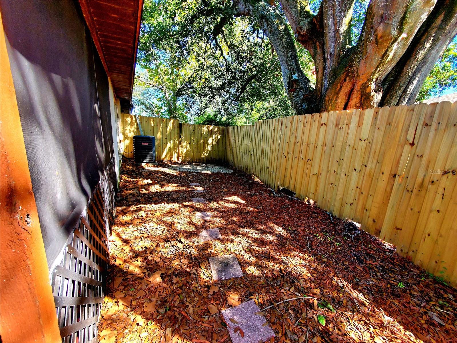 Image 12 of 12 For 2681 Markham Court