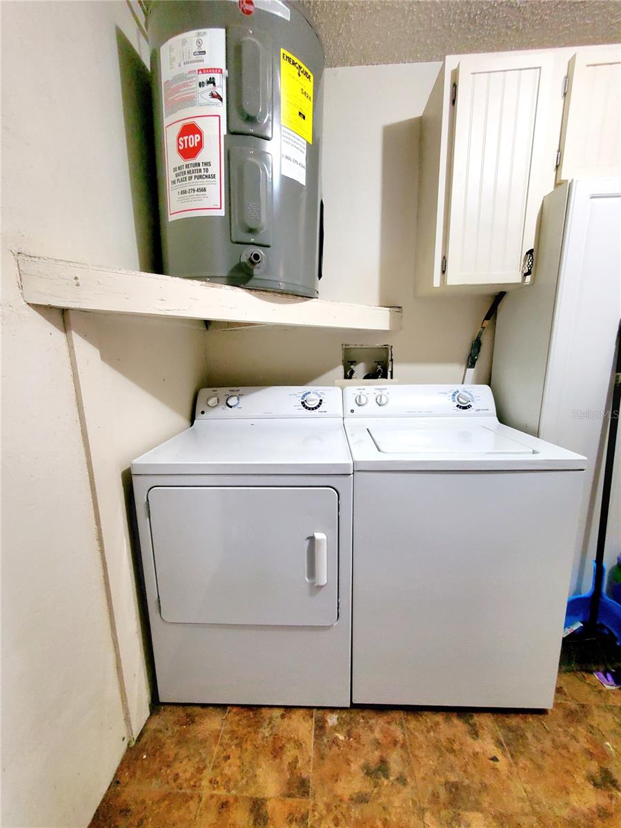 Image 13 of 16 For 2681 Markham Court