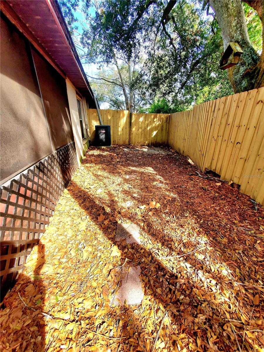 Image 16 of 16 For 2681 Markham Court