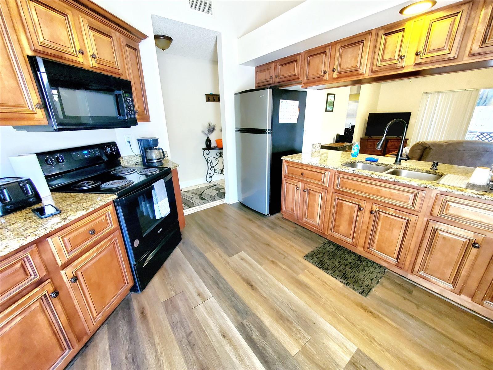 Image 5 of 12 For 2681 Markham Court