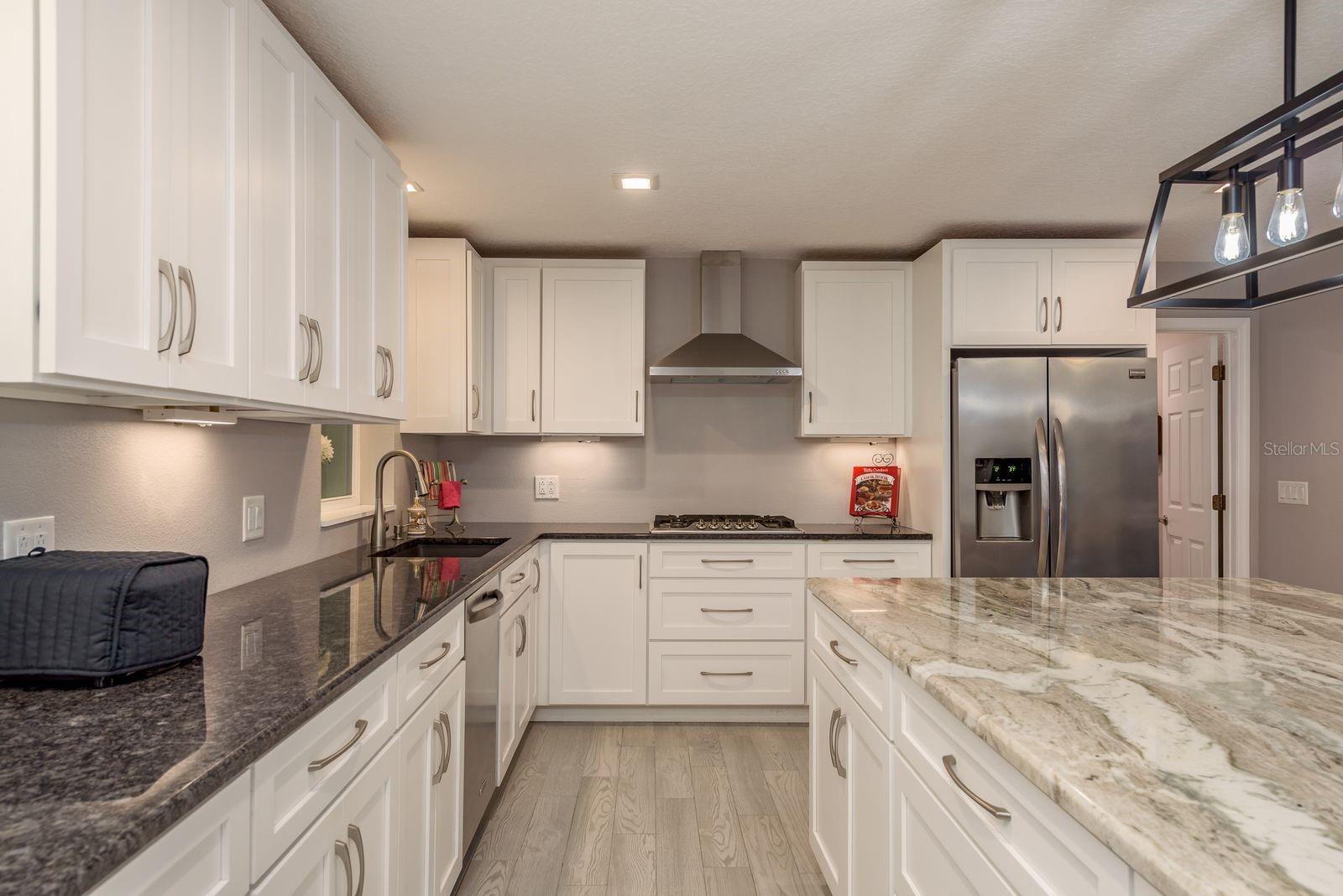 Image 10 of 61 For 401 Old East Lake Road