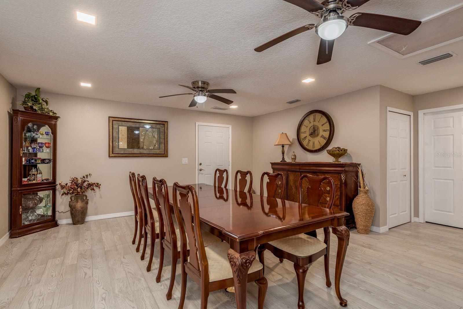 Image 19 of 61 For 401 Old East Lake Road