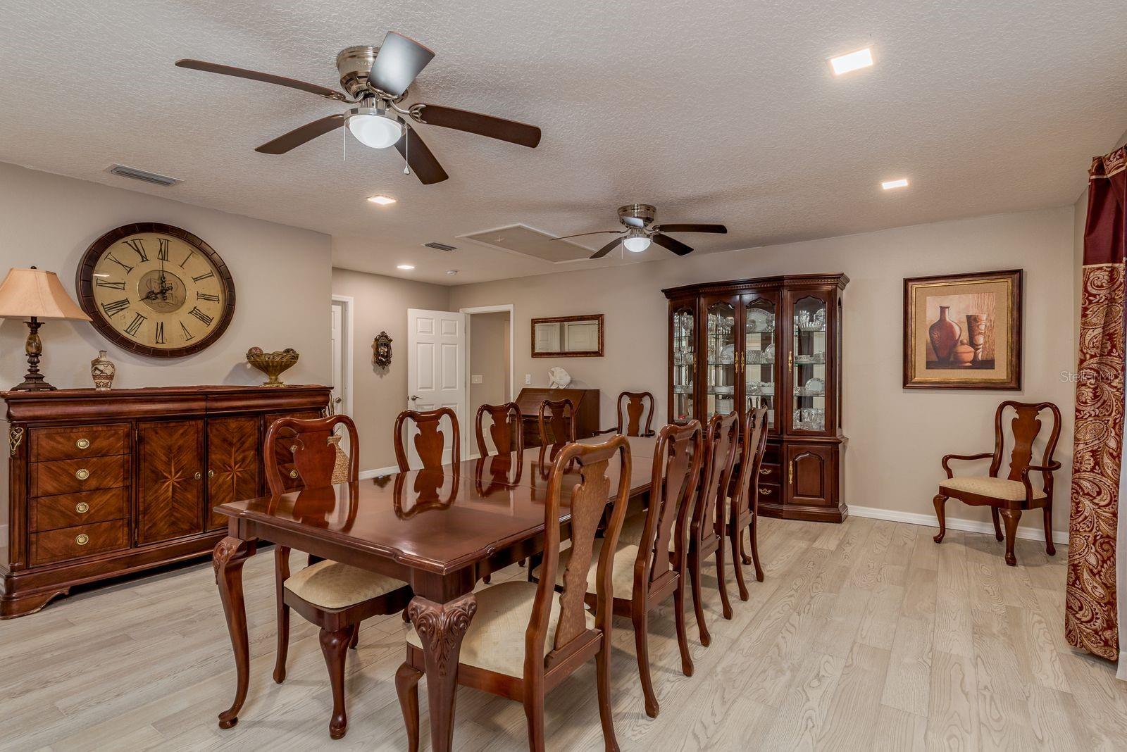 Image 20 of 61 For 401 Old East Lake Road