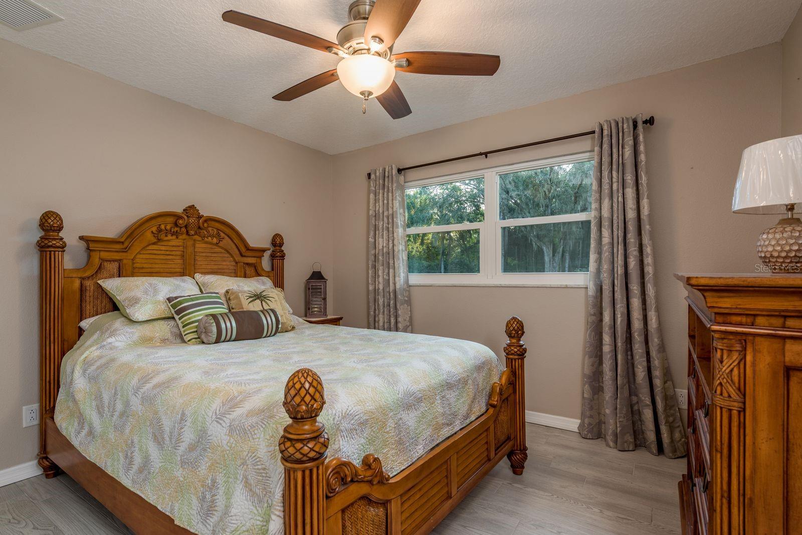 Image 23 of 61 For 401 Old East Lake Road