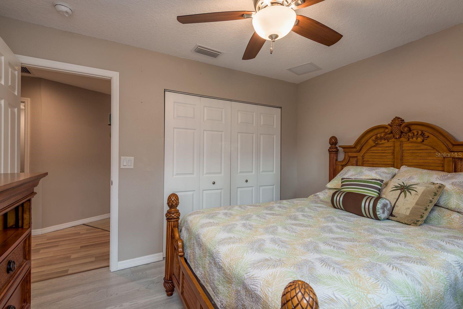 Image 24 of 61 For 401 Old East Lake Road