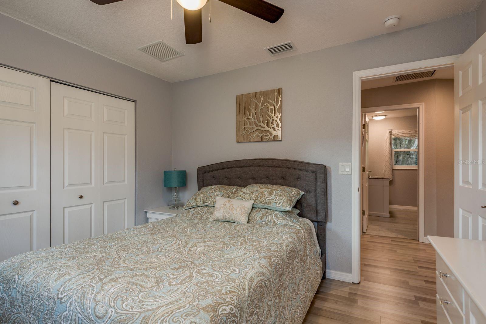 Image 26 of 61 For 401 Old East Lake Road