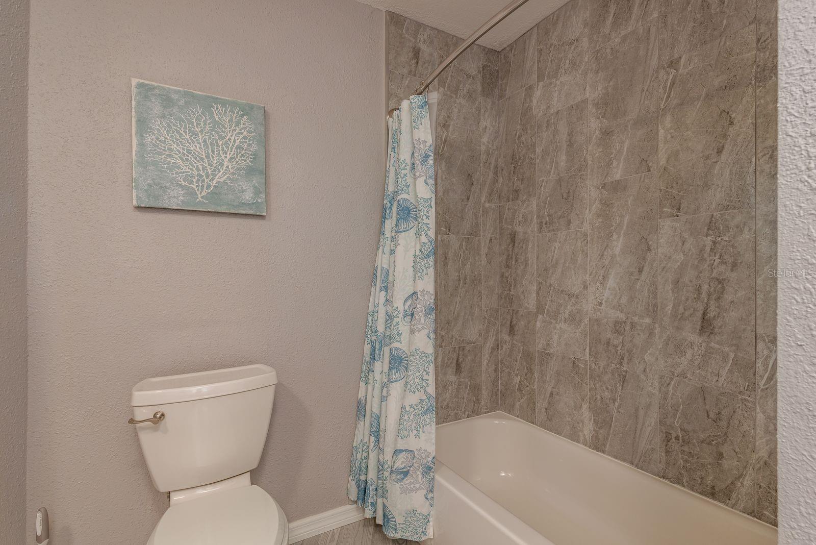 Image 28 of 61 For 401 Old East Lake Road