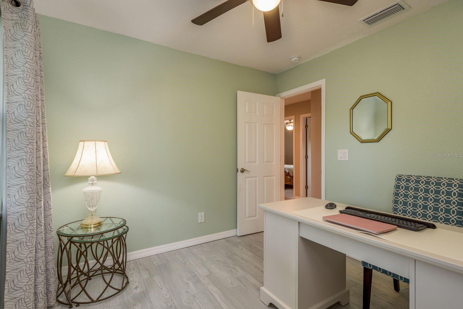 Image 29 of 61 For 401 Old East Lake Road