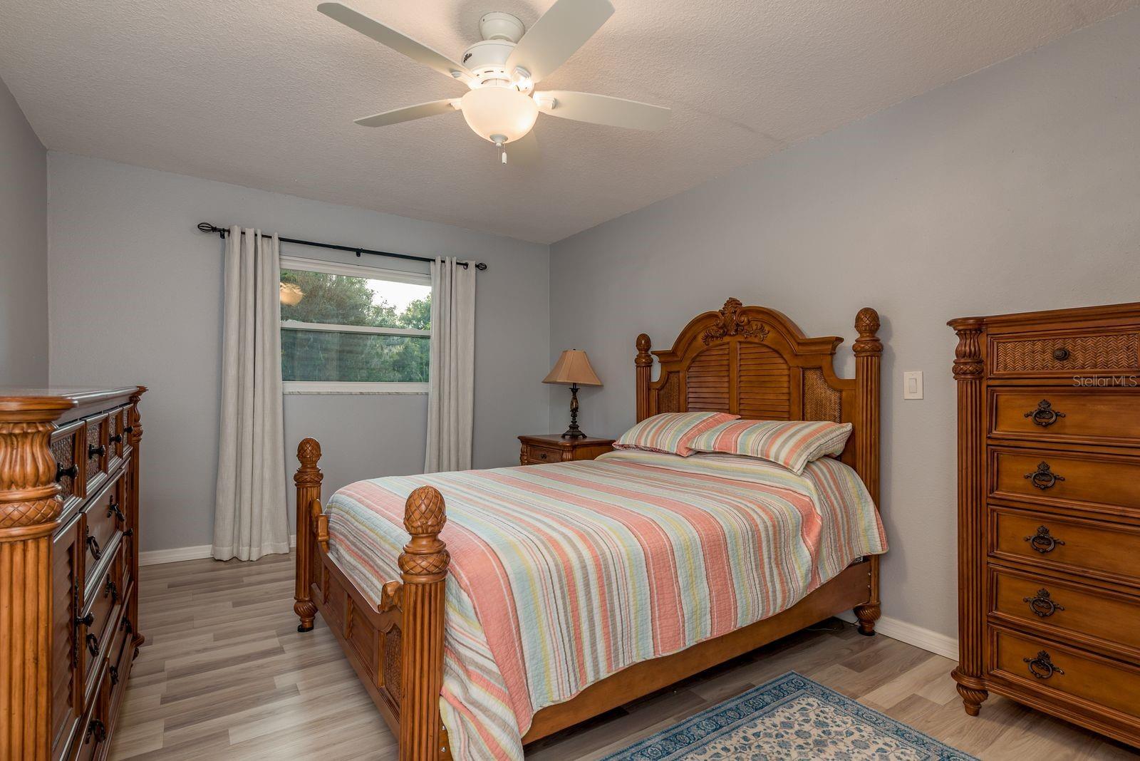 Image 32 of 61 For 401 Old East Lake Road