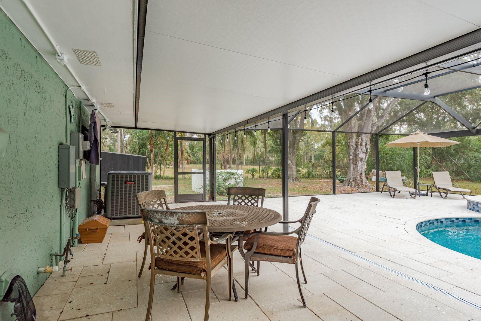 Image 36 of 61 For 401 Old East Lake Road