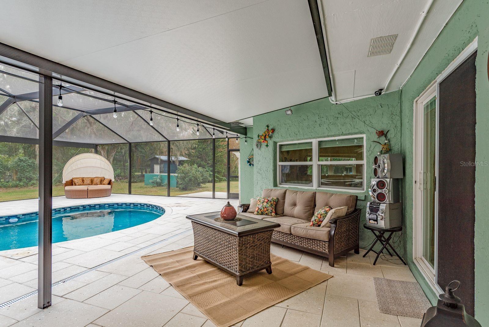 Image 37 of 61 For 401 Old East Lake Road