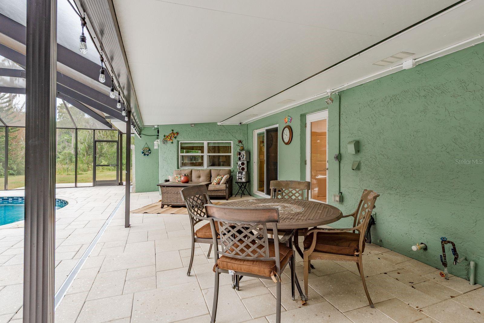 Image 38 of 61 For 401 Old East Lake Road