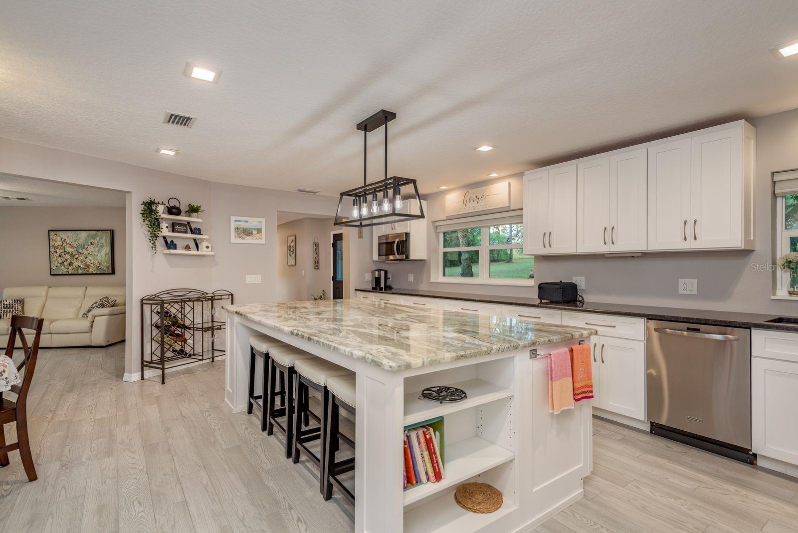 Image 7 of 61 For 401 Old East Lake Road