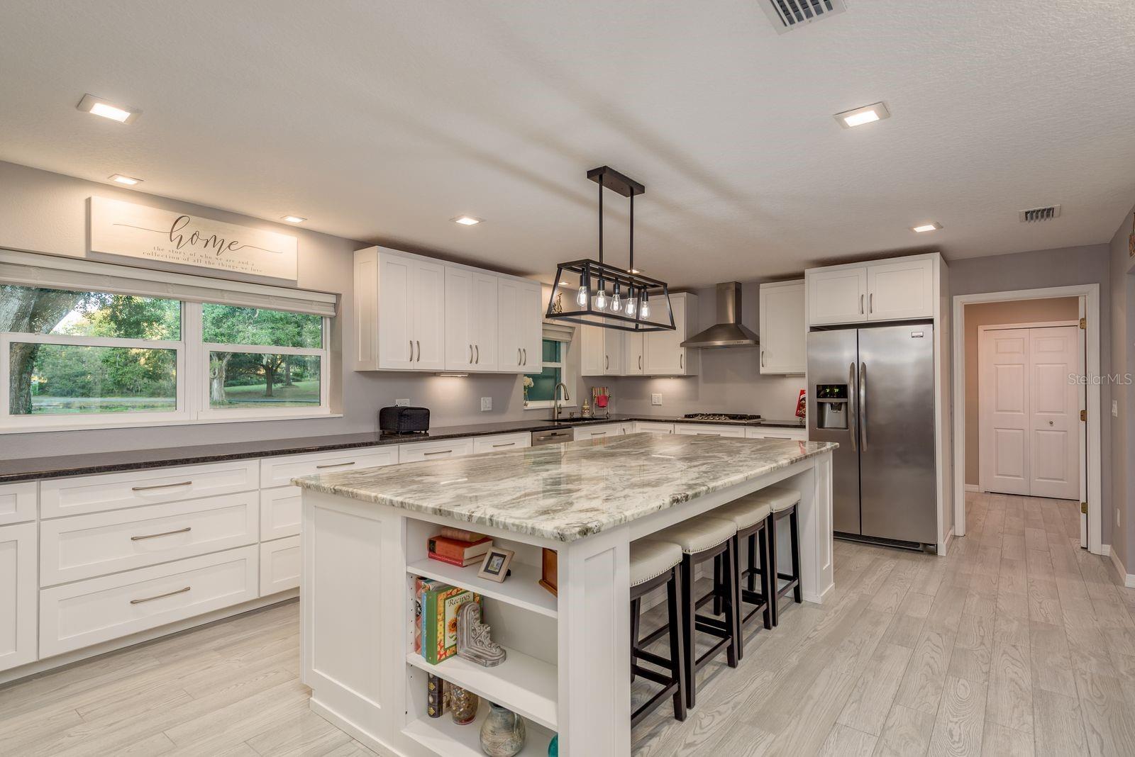 Image 8 of 61 For 401 Old East Lake Road