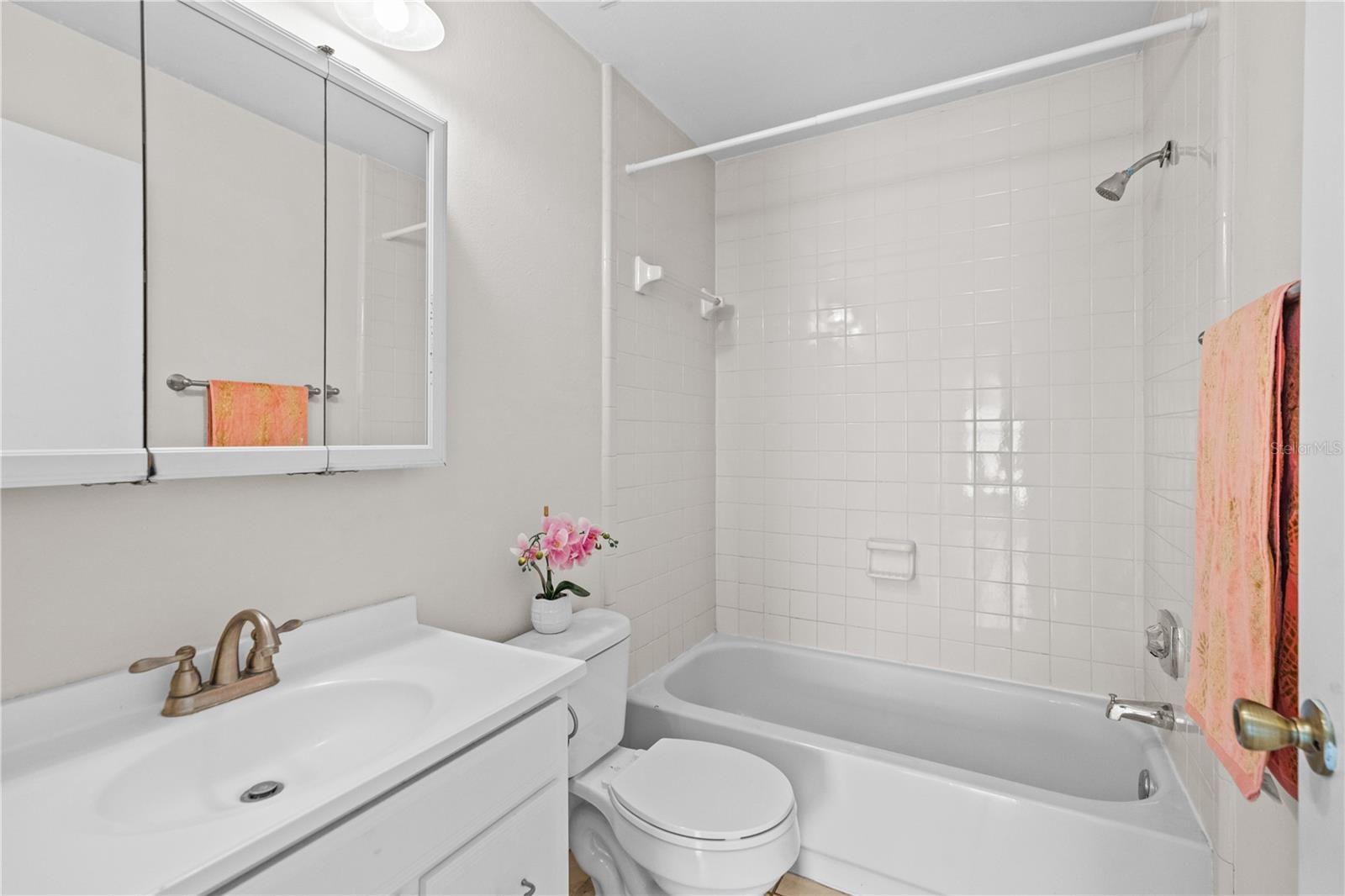 Image 12 of 19 For 4003 Nestle Oaks Place 204