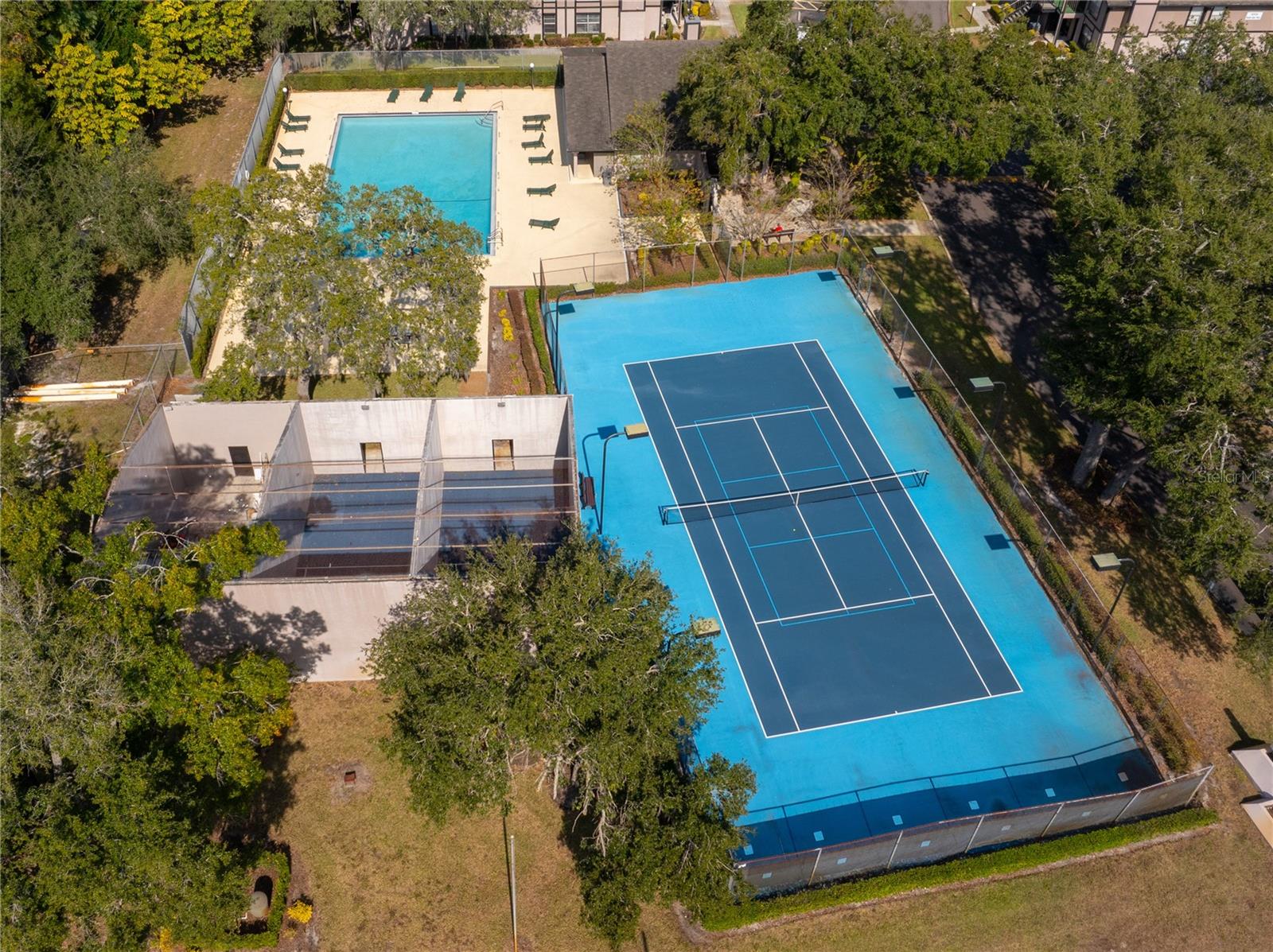 Image 15 of 19 For 4003 Nestle Oaks Place 204