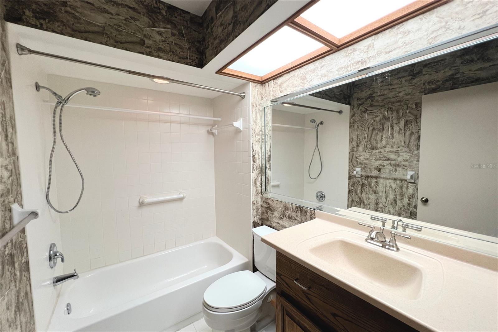 Image 12 of 24 For 10606 Longwood Drive 203b