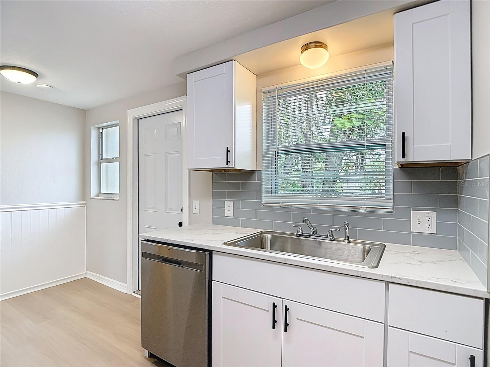 Image 11 of 48 For 5711 Pine Street