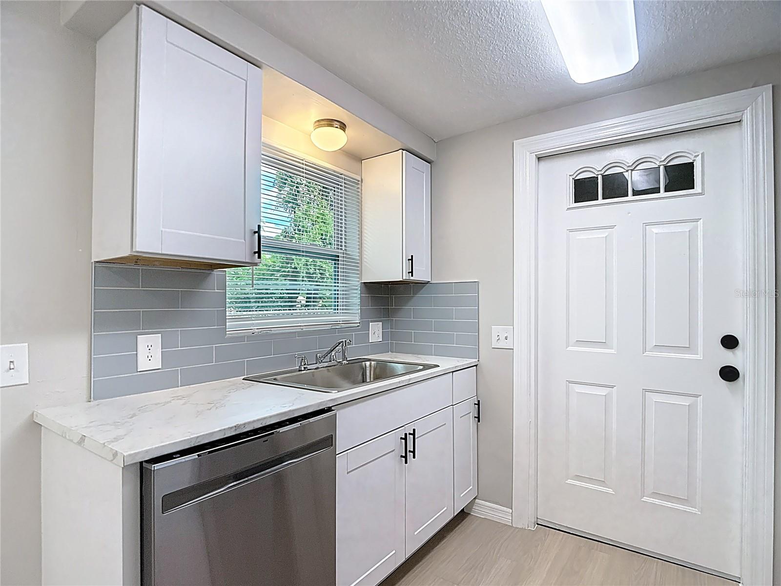 Image 12 of 48 For 5711 Pine Street