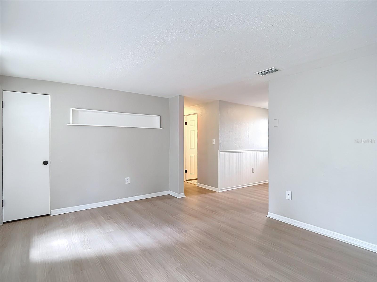 Image 4 of 48 For 5711 Pine Street