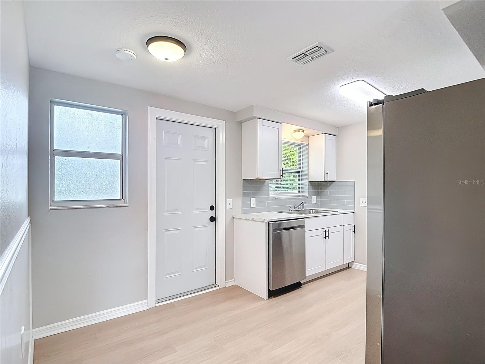 Image 7 of 48 For 5711 Pine Street