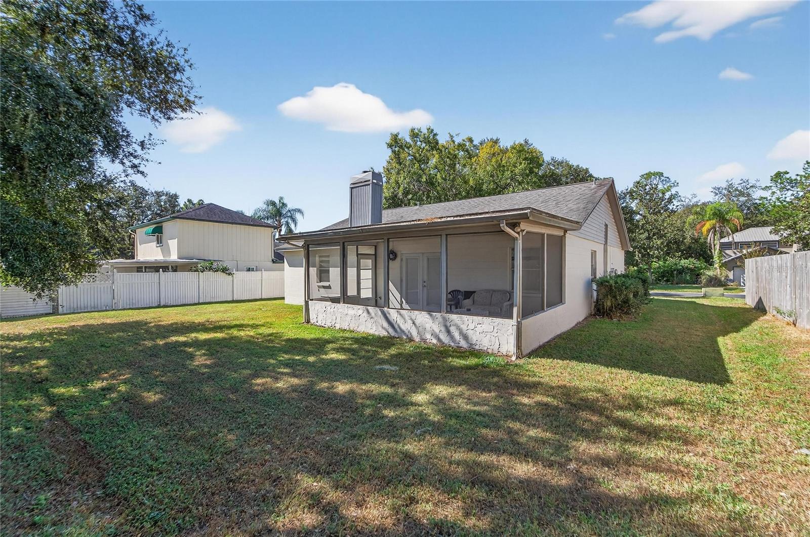 Image 12 of 66 For 204 Sugar Creek Drive