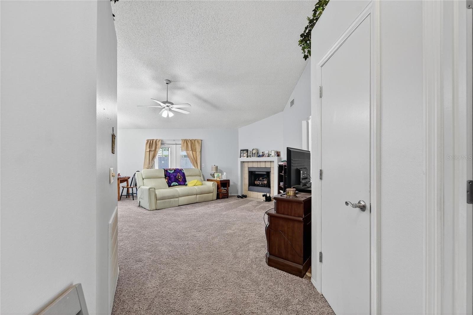 Image 24 of 66 For 204 Sugar Creek Drive