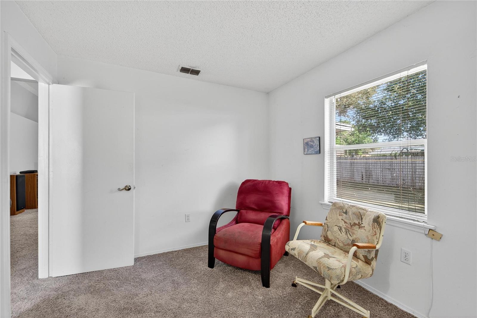 Image 32 of 66 For 204 Sugar Creek Drive