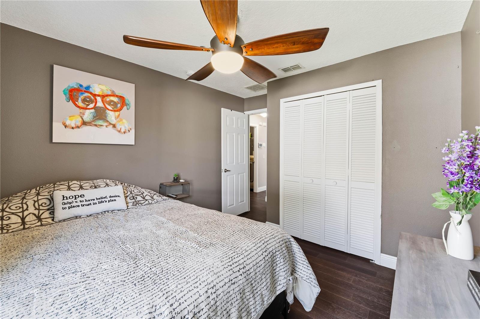 Image 20 of 40 For 7044 Woodhall Avenue