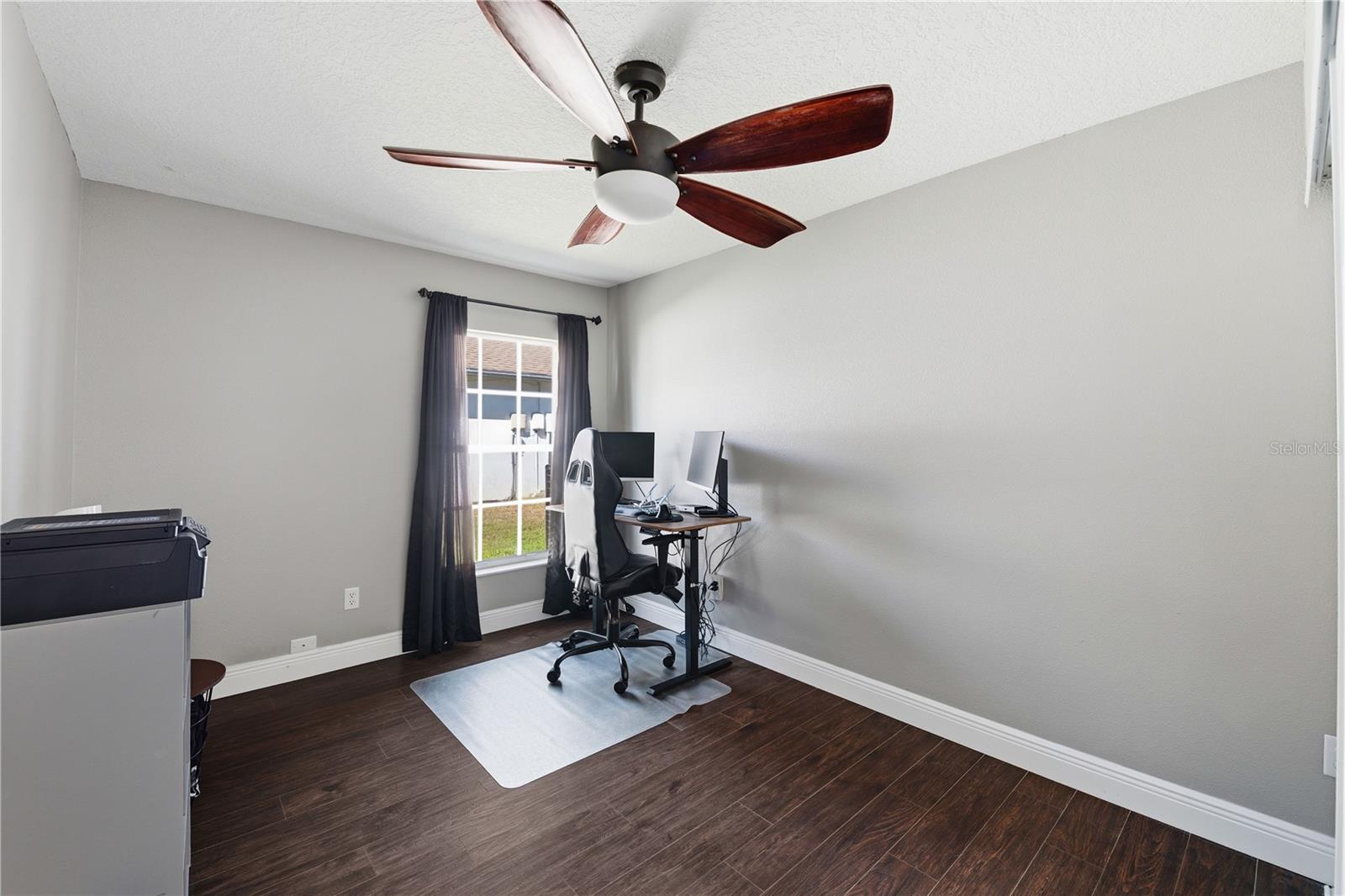 Image 21 of 40 For 7044 Woodhall Avenue