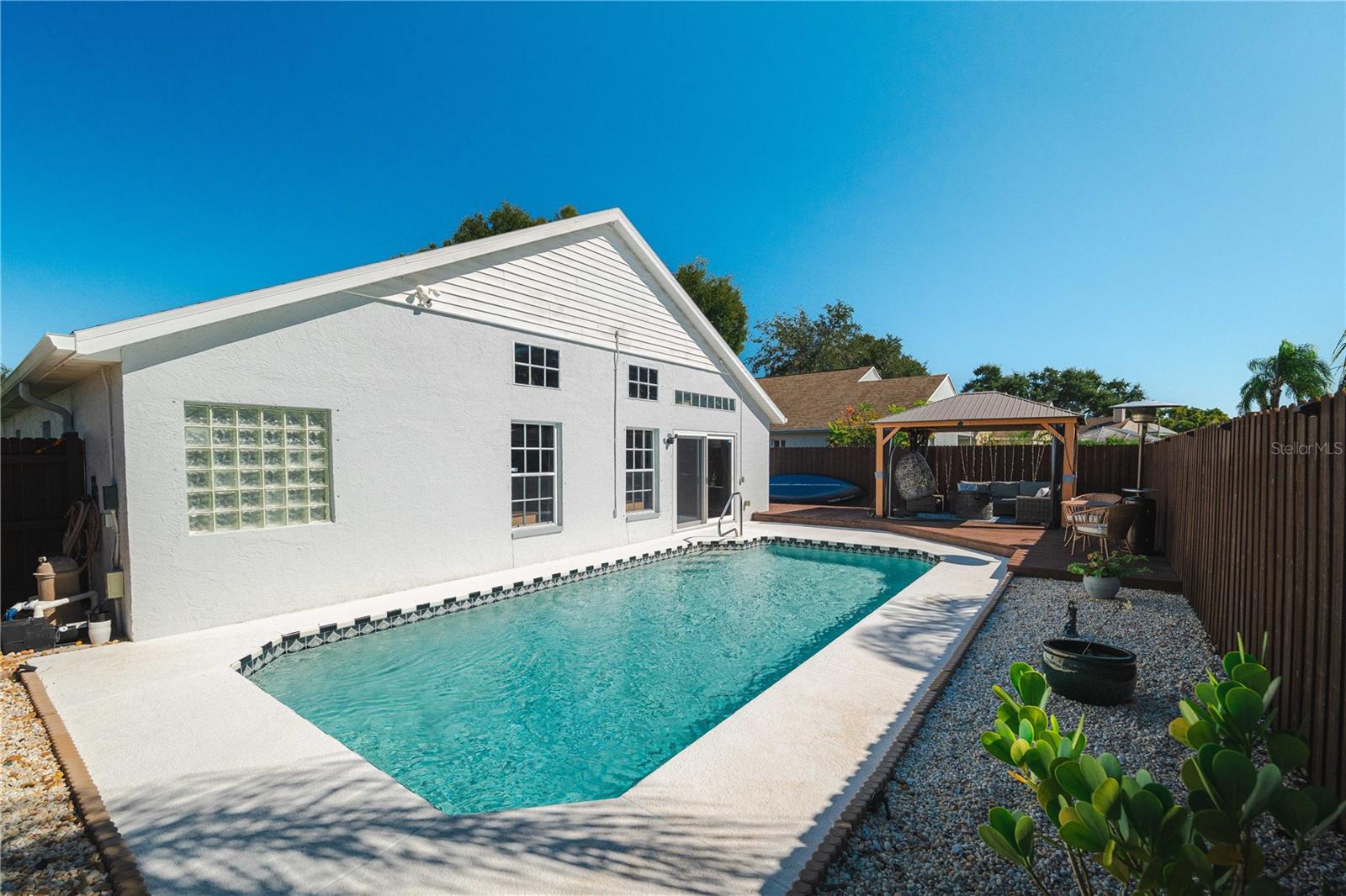 Image 27 of 40 For 7044 Woodhall Avenue