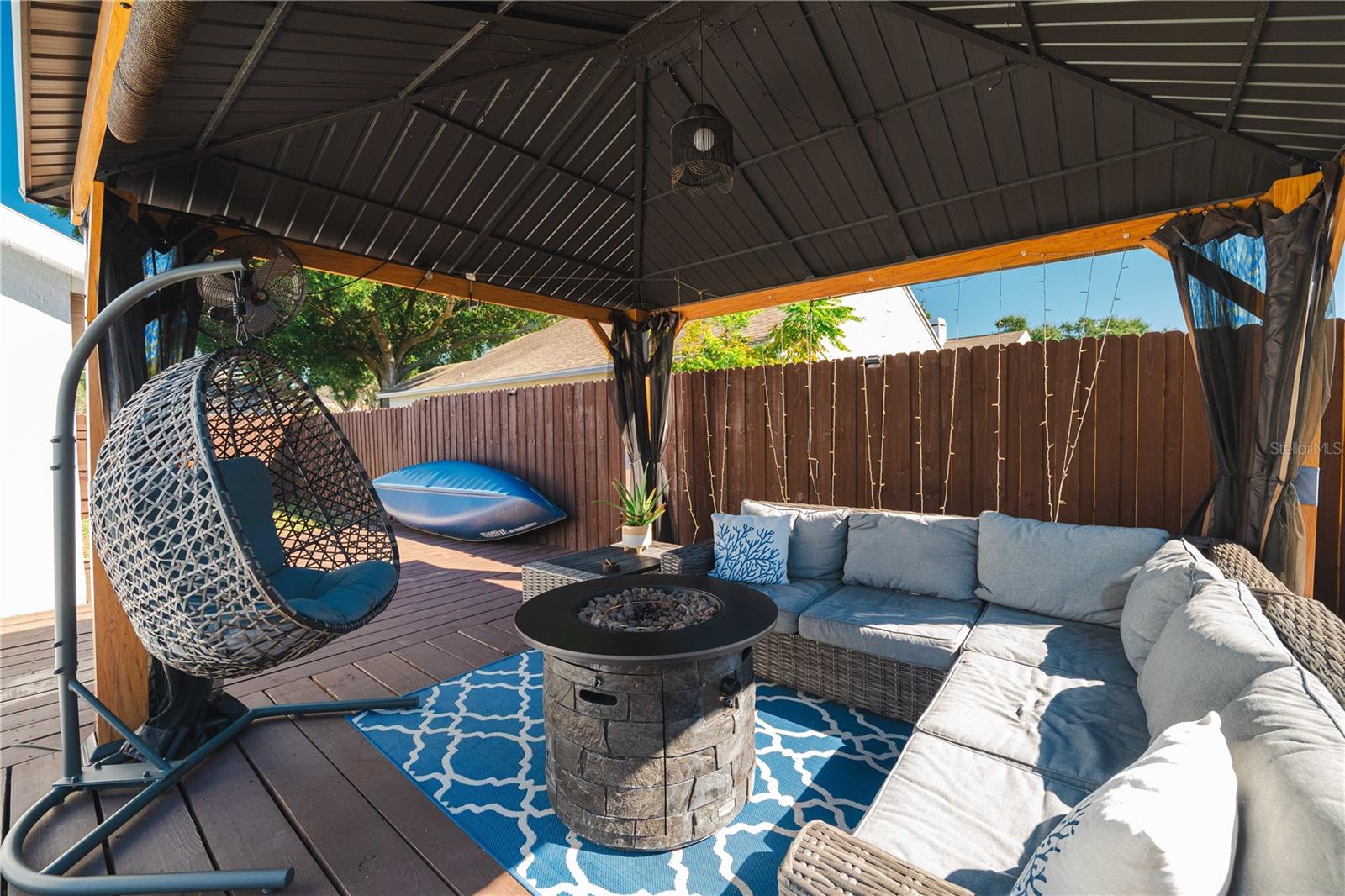 Image 29 of 40 For 7044 Woodhall Avenue