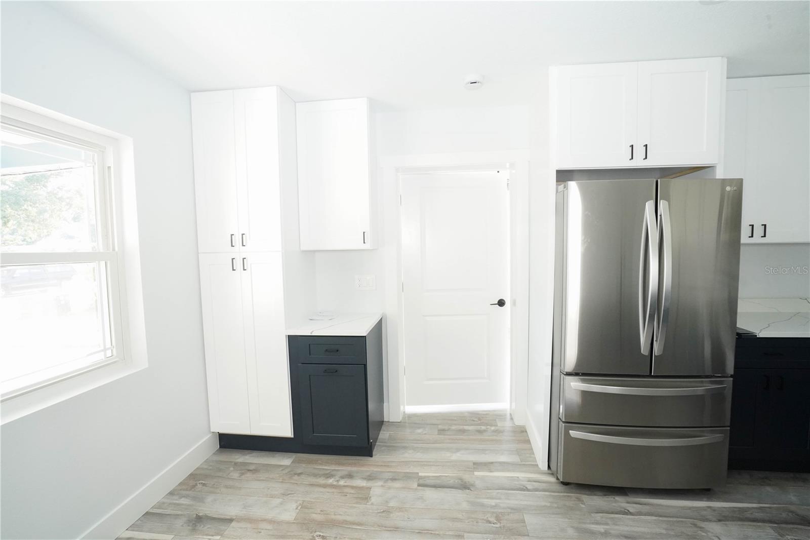 Image 10 of 33 For 5817 Dartmouth Avenue N