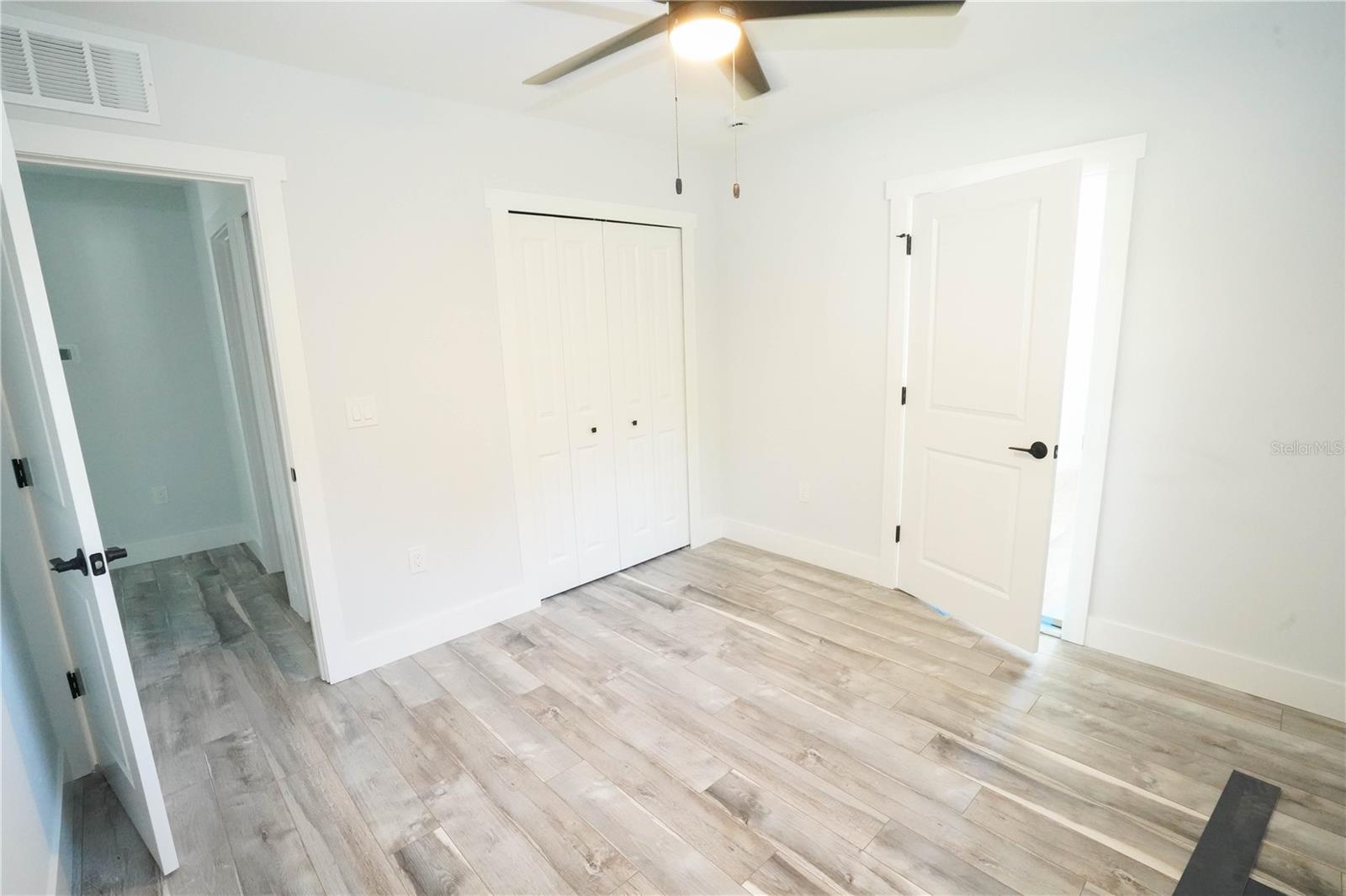 Image 19 of 33 For 5817 Dartmouth Avenue N