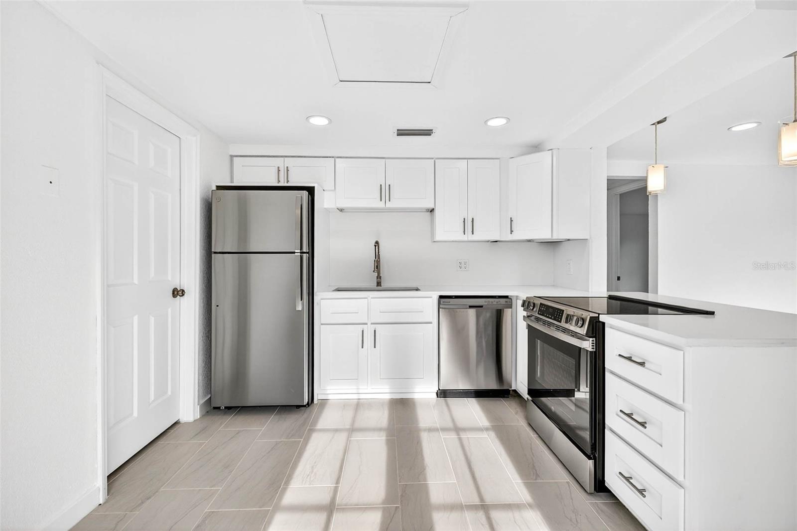 Image 15 of 64 For 6801 Faul Street