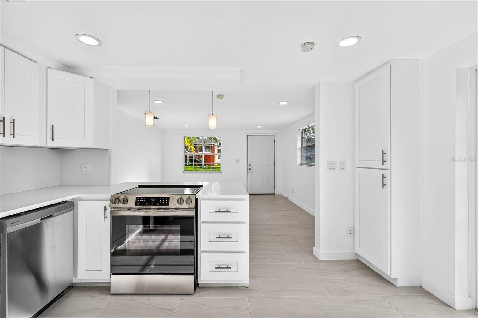 Image 16 of 64 For 6801 Faul Street