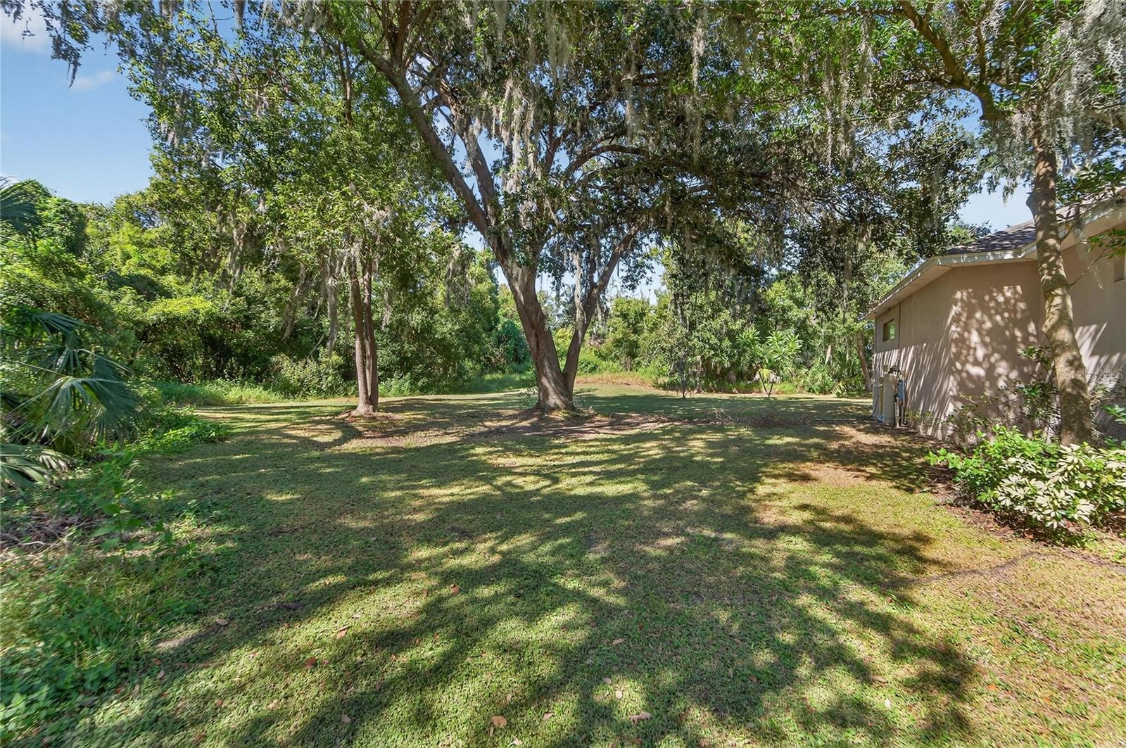 Image 16 of 99 For 332 Holloway Road